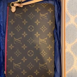Louis Vuitton Monigram Neverfull Pouch